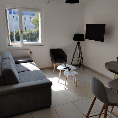 D-Day Goodcaen Apartment Bagian luar foto