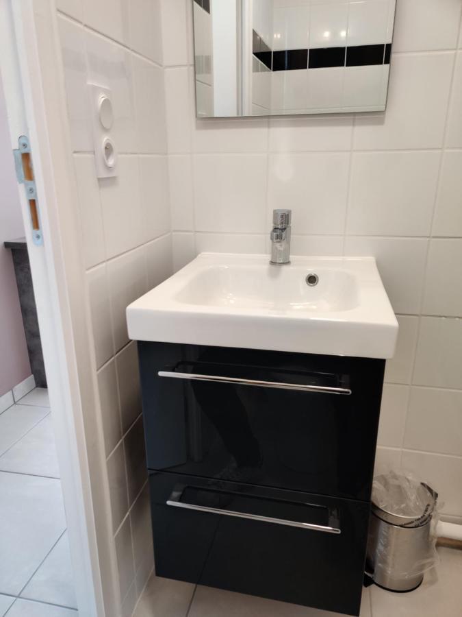 D-Day Goodcaen Apartment Bagian luar foto