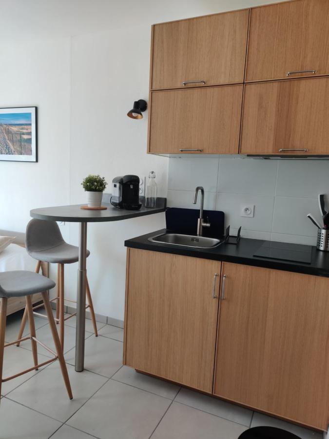 D-Day Goodcaen Apartment Bagian luar foto