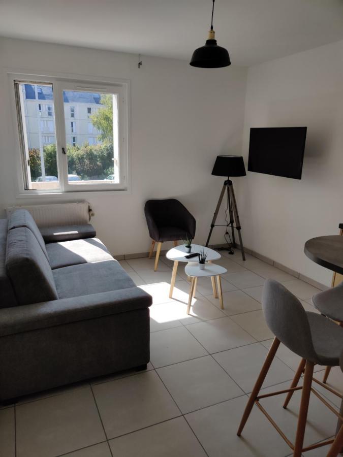 D-Day Goodcaen Apartment Bagian luar foto