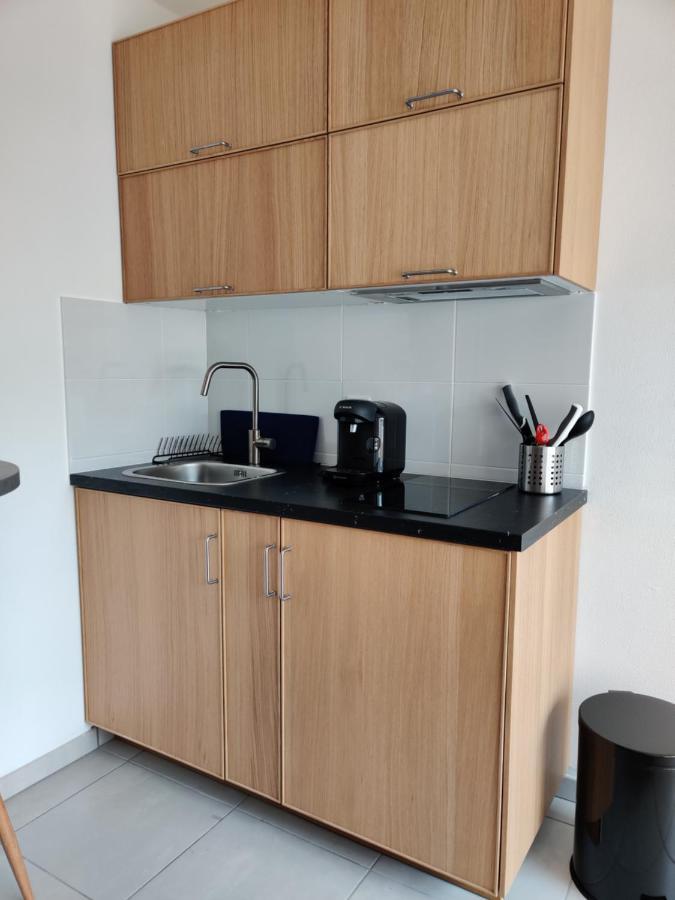 D-Day Goodcaen Apartment Bagian luar foto